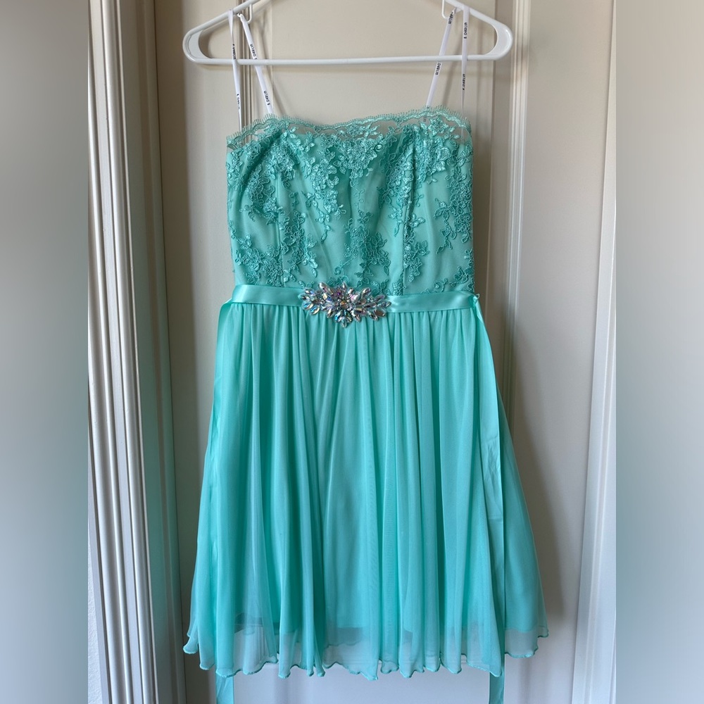 B. Darlin Mint Strapless Mini Formal Dress Juniors Size 7/8